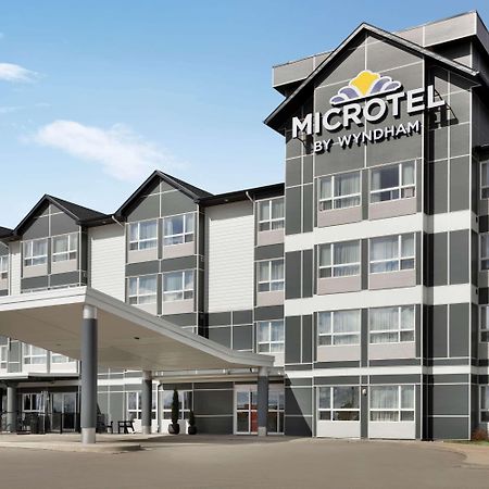 Microtel Inn & Suites By Wyndham Estevan Exterior photo